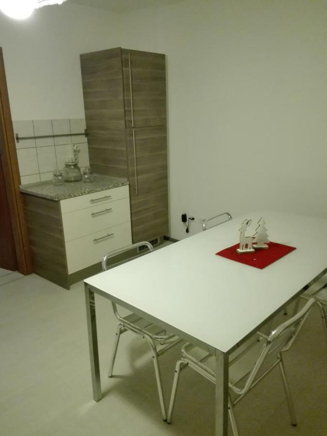 Girasole Grazioli 47 Bed & Breakfast เตรนโต ภายนอก รูปภาพ